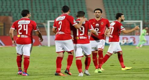 مصدر بالأهلي: لم نغلق باب البحث عن مدافع